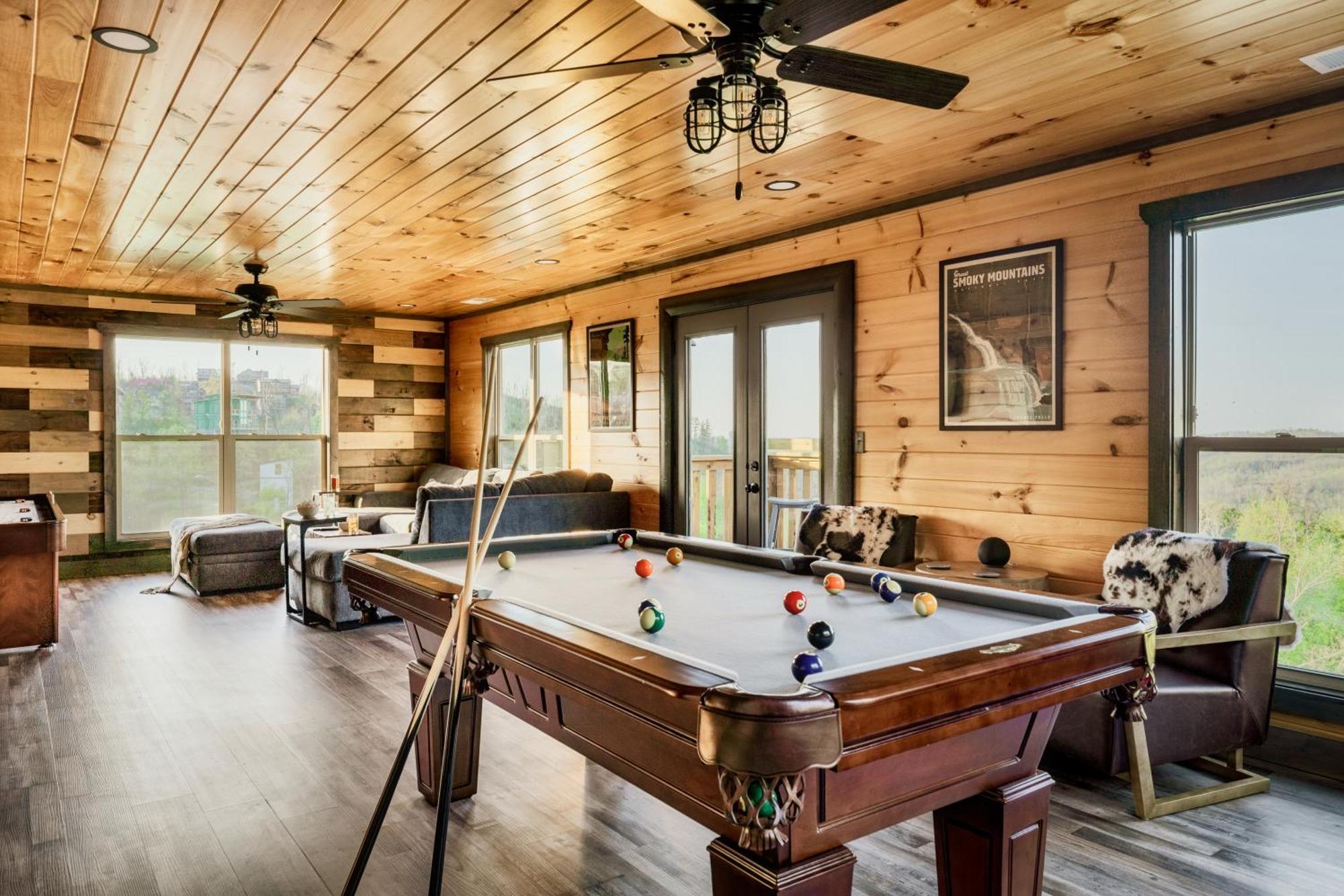 Mountainscape - Brand New Cabin W Views - Hottub - Firetable - Ps5 - Pooltable - 3 Pools Gatlinburg Extérieur photo