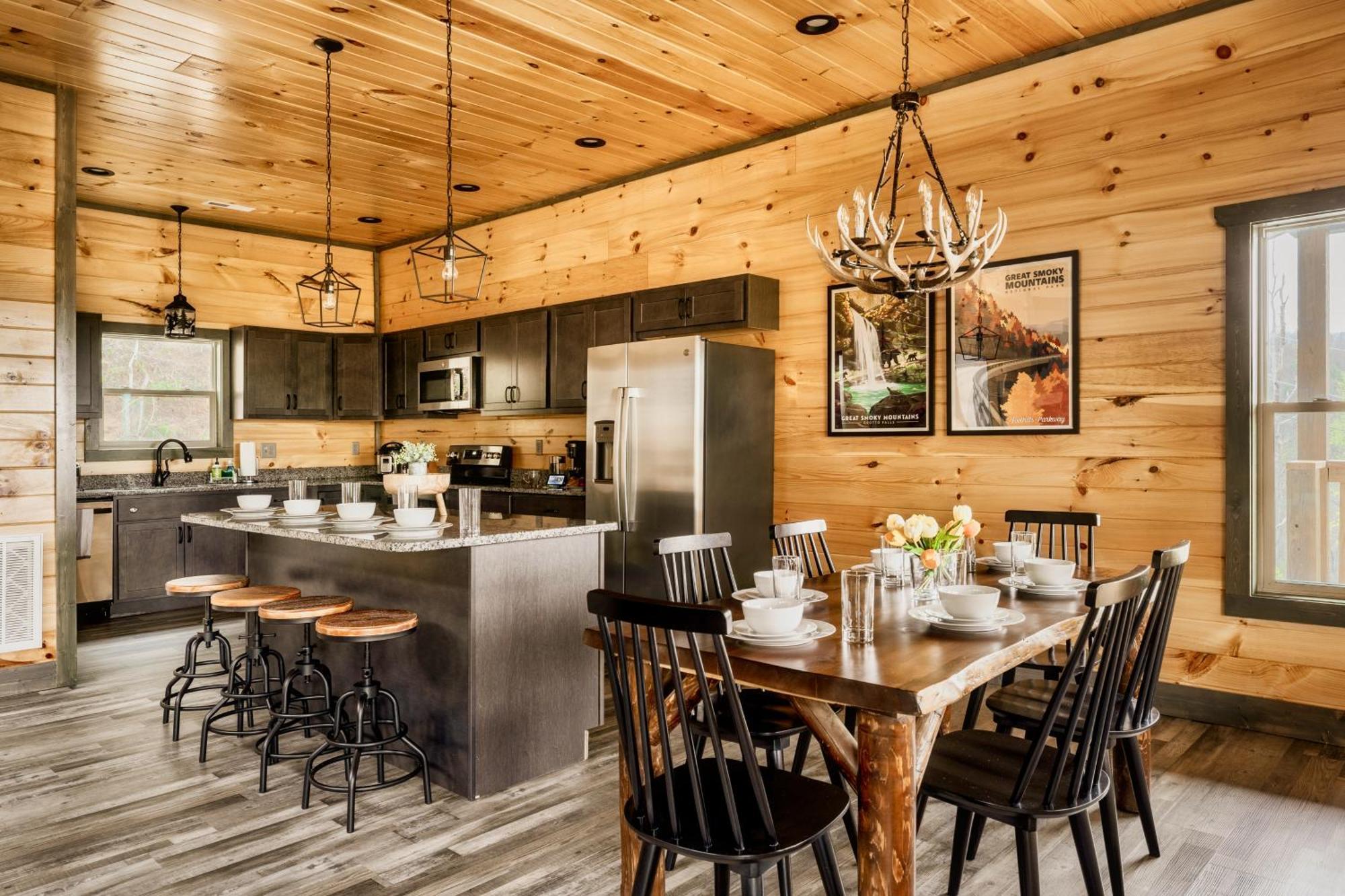 Mountainscape - Brand New Cabin W Views - Hottub - Firetable - Ps5 - Pooltable - 3 Pools Gatlinburg Extérieur photo